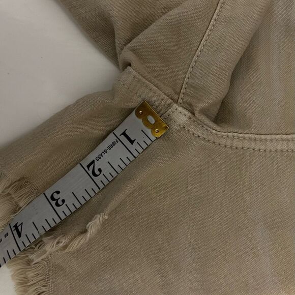 American Eagle Light Tan Distressed Highest Rise Mom Jean Shorts Size 0 - Picture 8 of 8